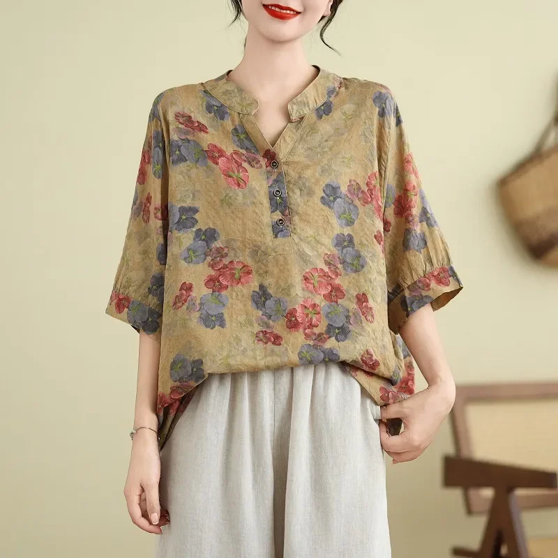 

Женская красная льняная блузка с цветочным принтом, V-образным вырезом и рукавами 3/4