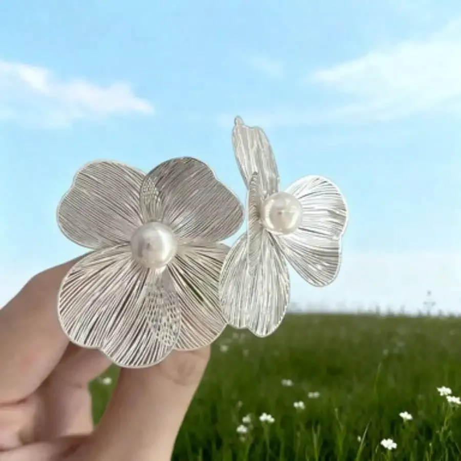 

2 пары цветочных сережек с бабочками в стиле Mist Garden, французский эфирный минималистичный дизайн, легкие, комфортные на весь день, бесплатная доставка