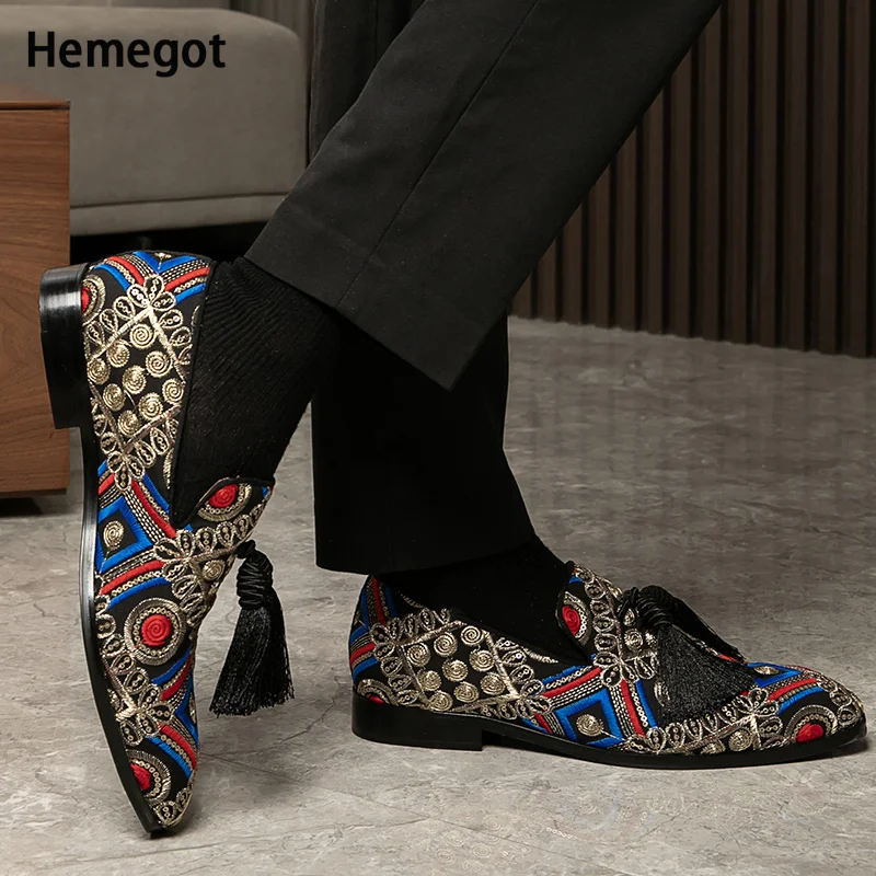 

Embroidery Flat Loafers Men Shoes Luxury Brand Printed Tassels Fringes Flats Leisure Shoes Slip On Males Casual Shoes