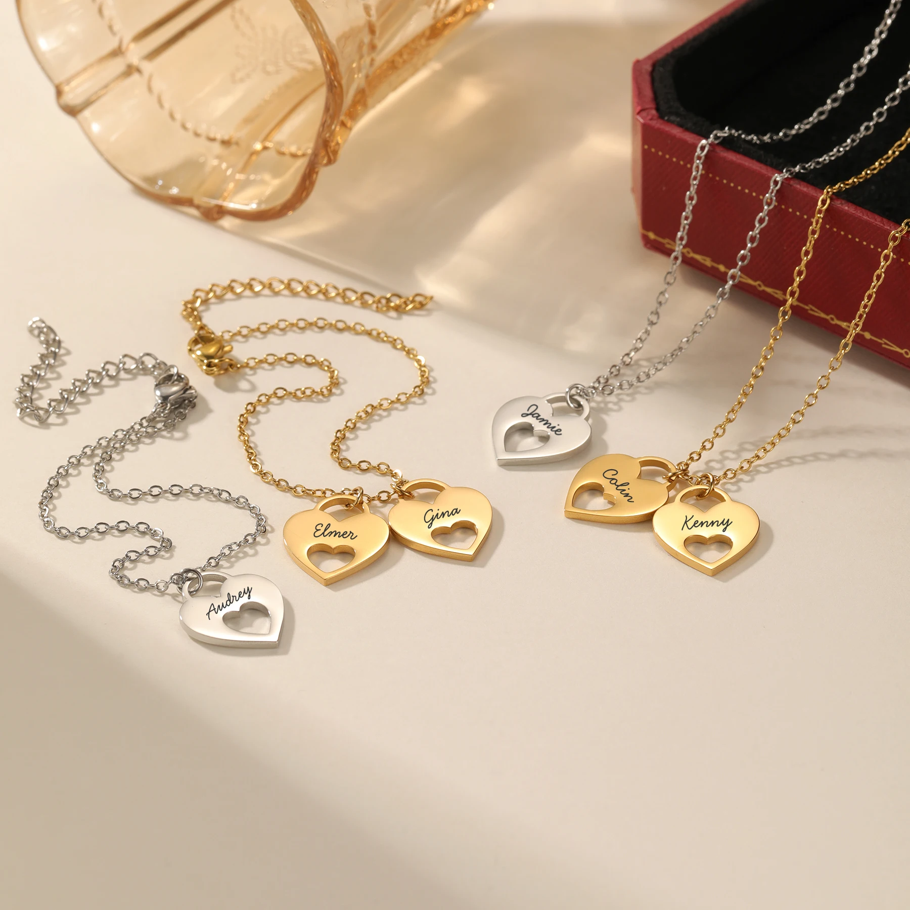 

Персонализированный кулон с гравировкой имен для пар, подарок с именами на заказ для нее, браслет с подвеской в виде сердца, подарки на День святого Валентина
