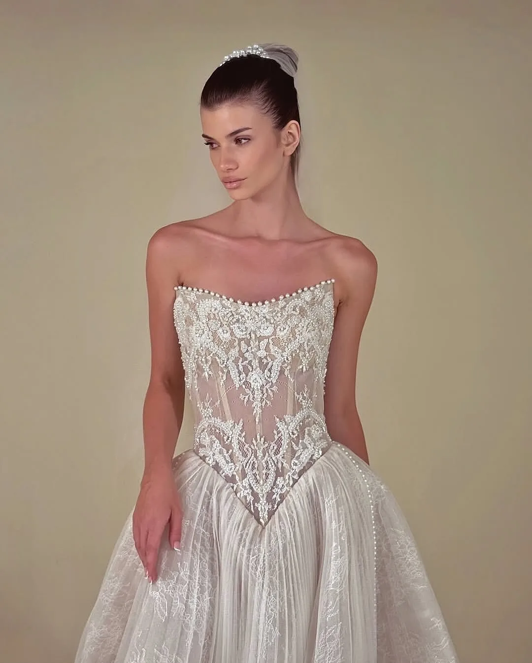 Tailored Bridal Gowns Strapless Sleeveless A-LINE Lace Pearls Fishbone Elegant Wedding Dresses vestidos de novia amanda novias