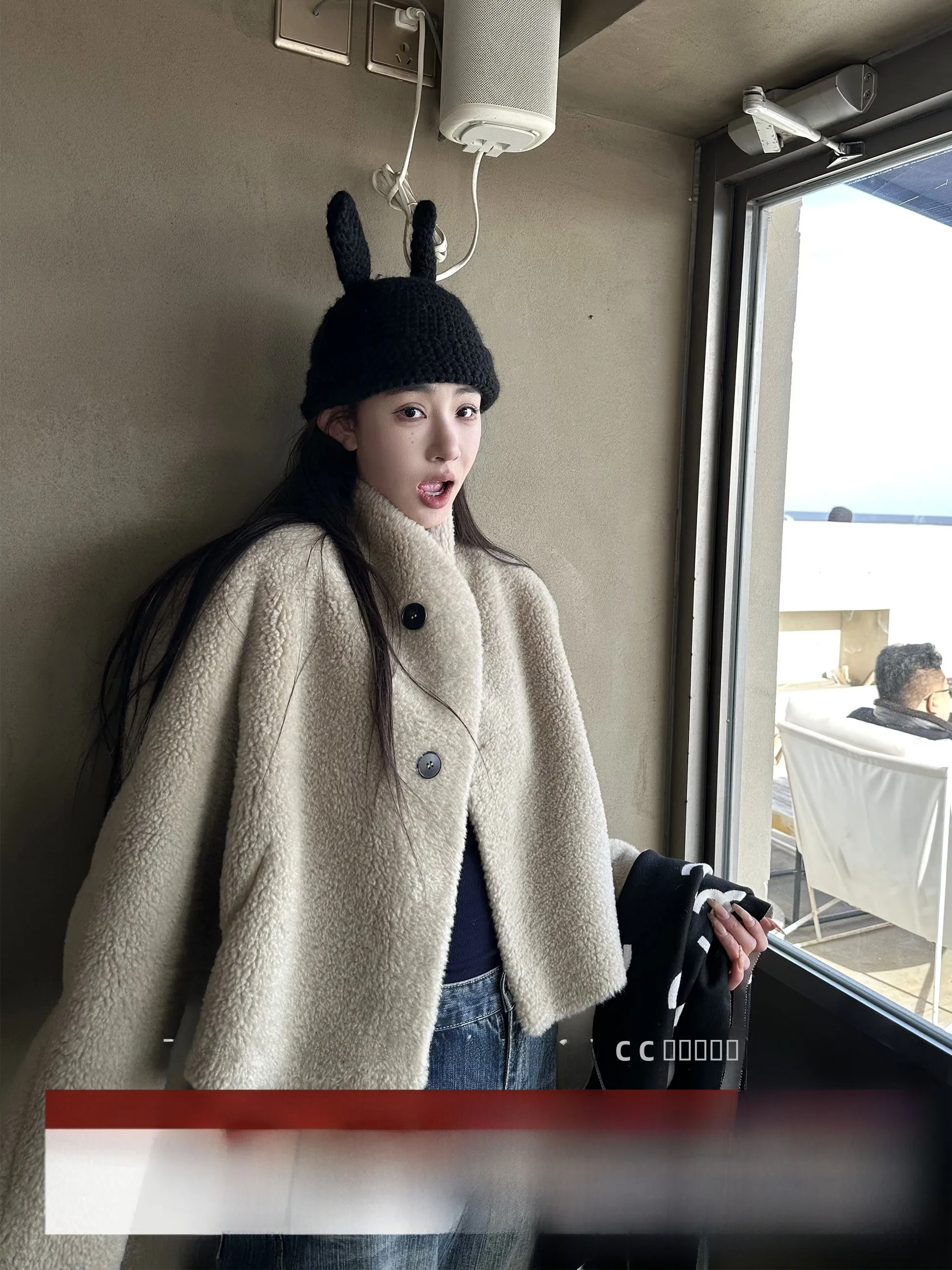 

Женская куртка Zoe Anymore в корейском стиле, свободного кроя, с воротником-стойкой, из экологичной шерсти, с отделкой из меха ягненка, теплая, осенне-зимняя