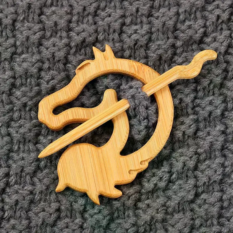 Retro Umbrella Dancing Piggy Wooden Brooch Maple Leaf Bunny Animal Sweater Pin Christmas Tree Bird Kitty Scarf Buckle Girl