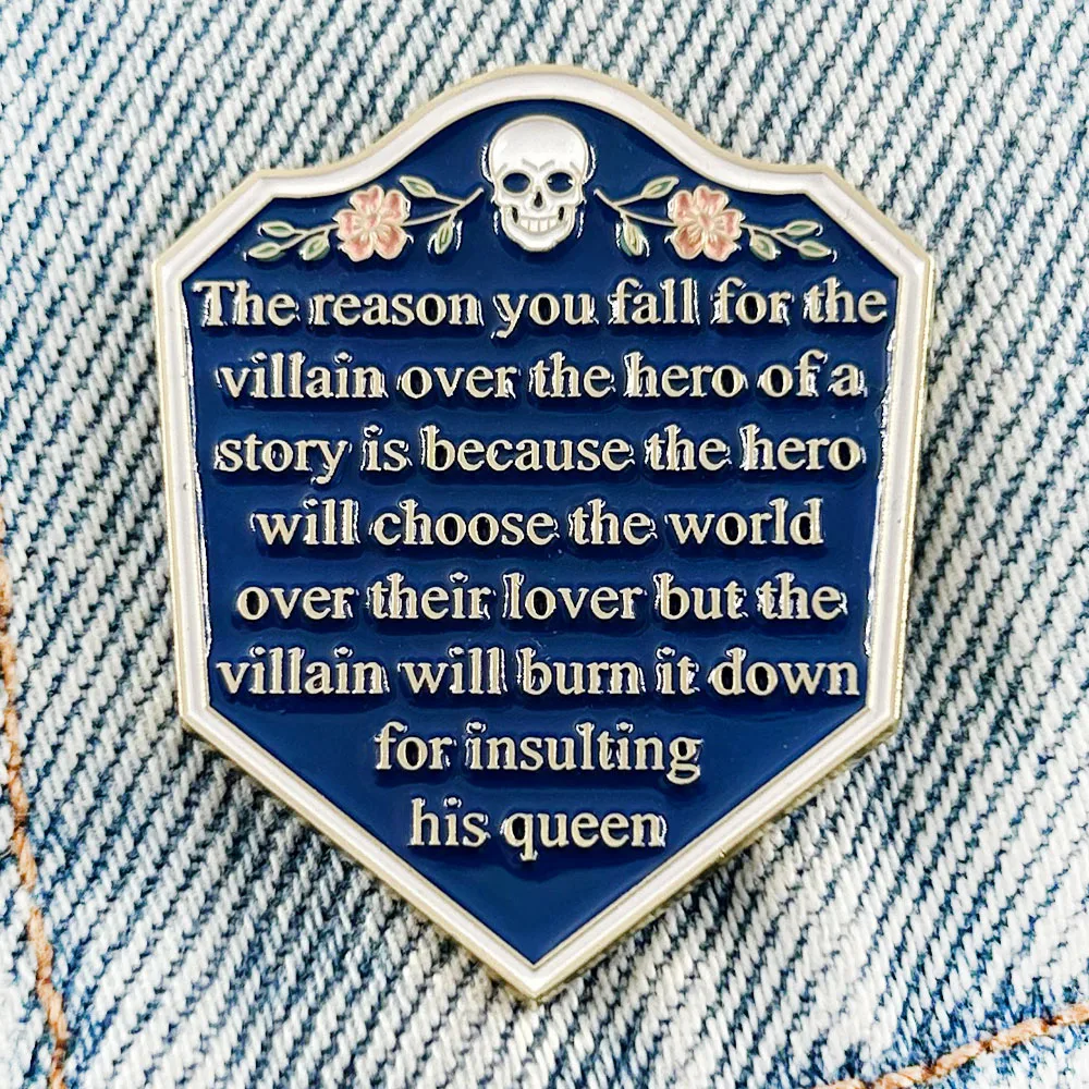 Insignia de esqueleto del villano, Pin de solapa de romántico oscuro, broche de ficción literaria, regalo para amantes de los libros