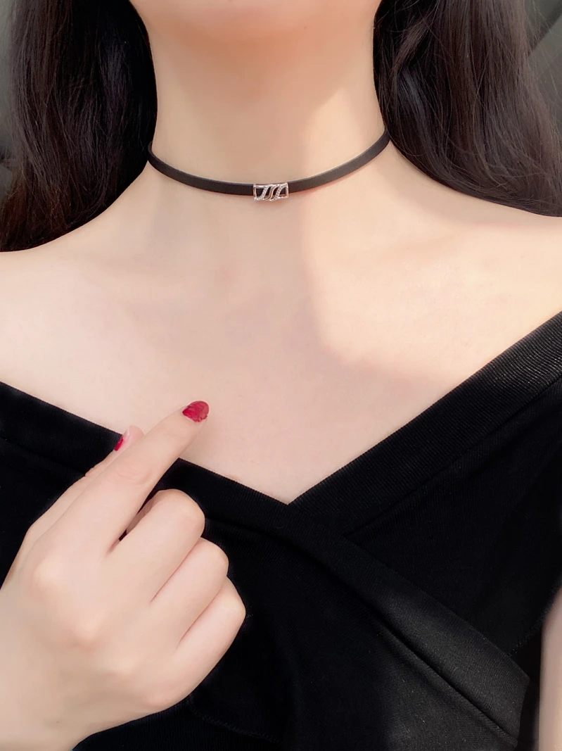 collana-girocollo-in-argento-sterling-s925-con-cordino-in-pelle-nera-design-corto-da-donna-catena-per-clavicola-accessorio-di-moda-che-non-sbiadisce