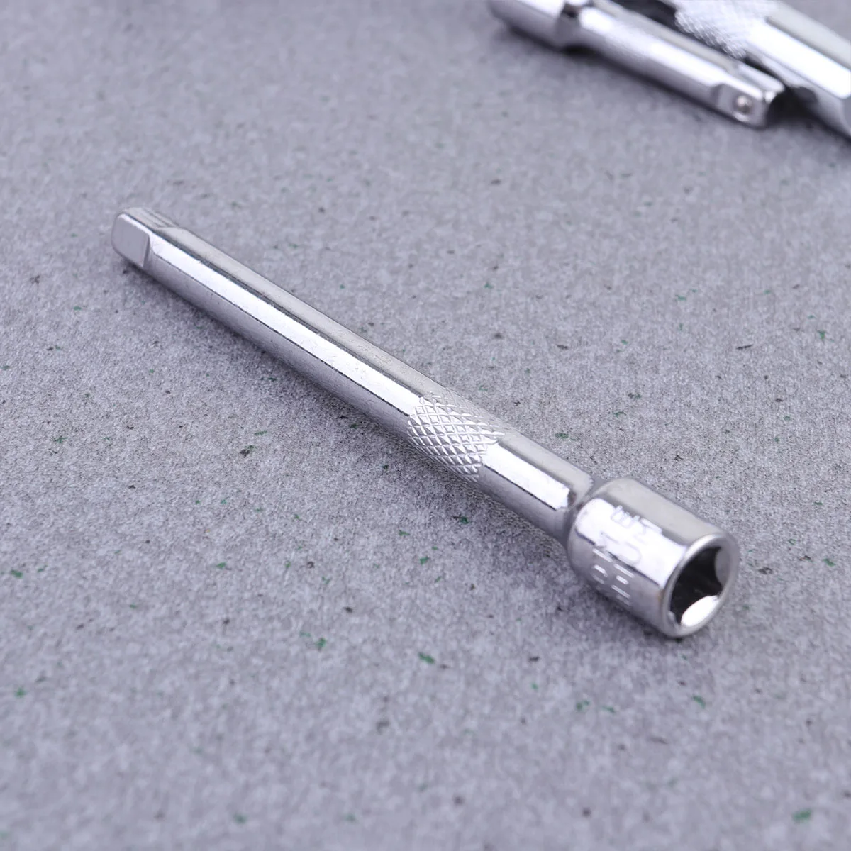 

4pcs Extension Bar Set 1/4 3/8 Drive Ratchet Socket Extender Vanadium Steel Durable Rustproof Wobble Offset Extension Hard To