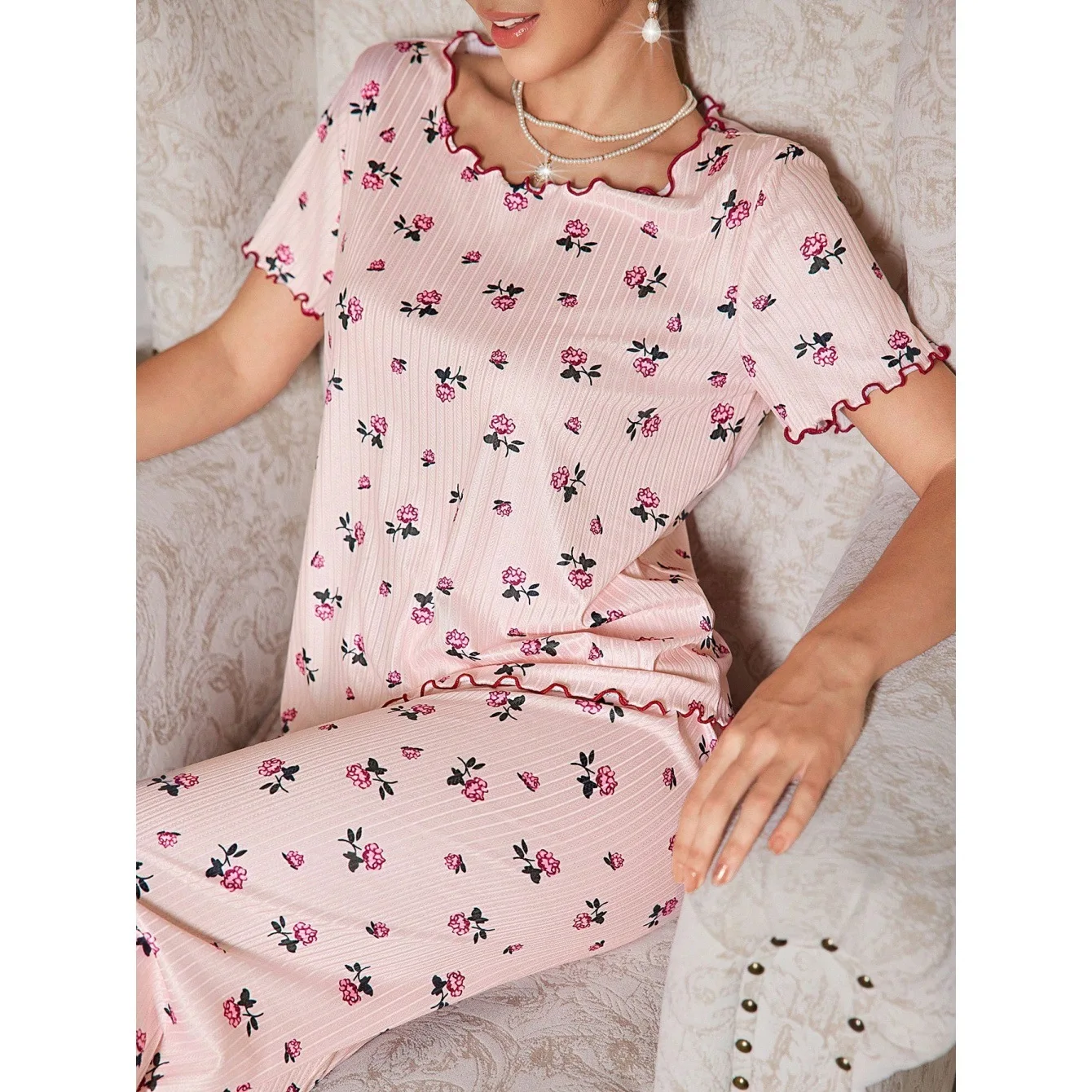 

Women Pajamas Set Sweet Loungewear Short Sleeve Summer Thin Comfortable Two-piece Set Floral Pajamas Women Can Wear Outside