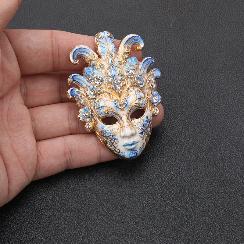 Venetian Mask Brooch Enamel Rhinestone Crystal Carnival Masquerade Face Lapel Pin Vintage Party Women Jewelry Gift