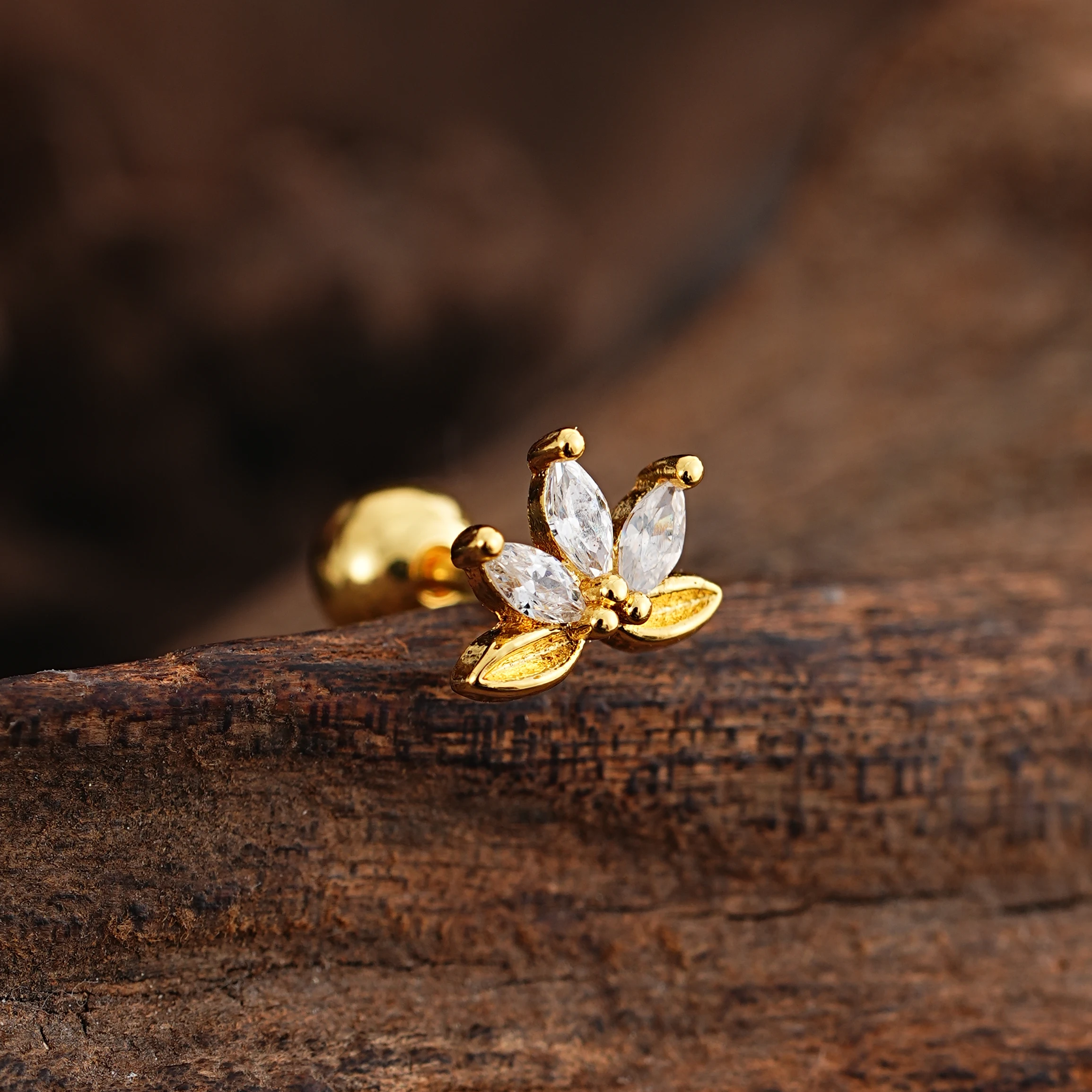 1 Stück Goldfarbener 16G Helix-Knorpel-Ohrstecker, Piercing mit Herz-, Blumen-, Totenkopf- und Stern-Design, Ohrring-Schmuck, rückseitig verschraubte Ohrpiercings – Detail 12