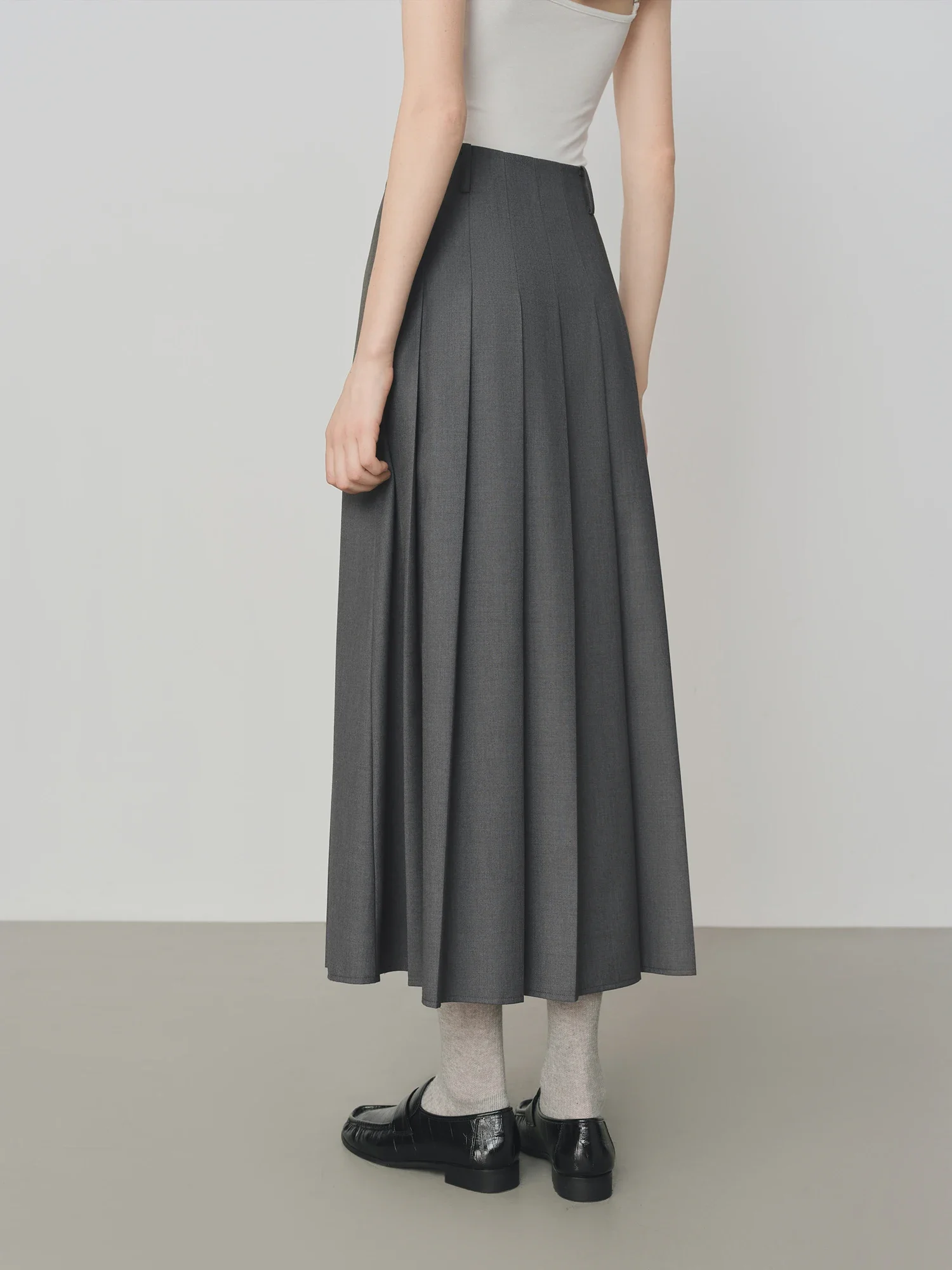 College Style Gray Retro Pleated Skirt for Women Autumn New Arrival Commuter Officelady Chic Long Skirt