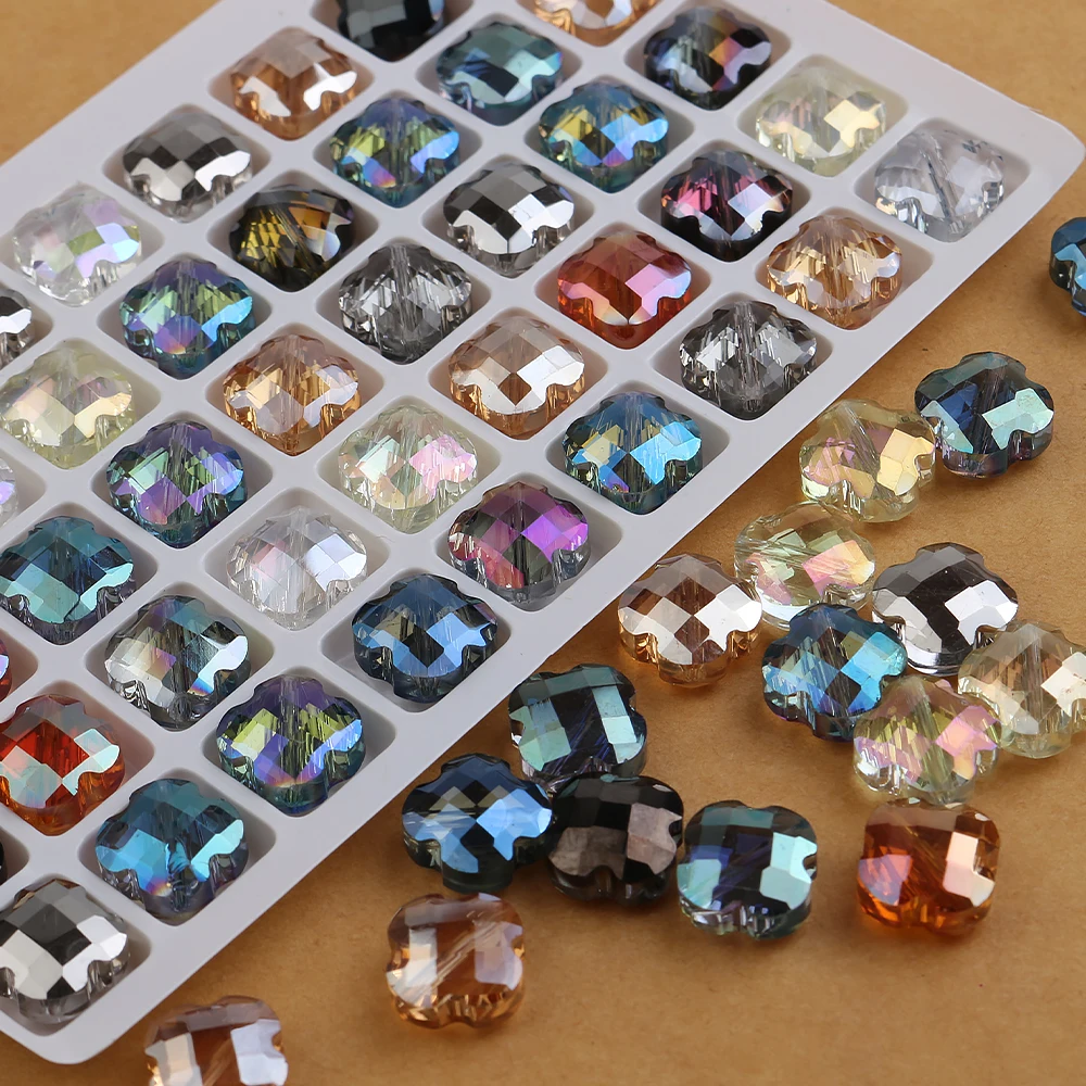 30Pcs 12MM Glas Blütenblatt Blätter Klee Perlen Kristall Kreuz Anhänger Für Schmuck Machen DIY Halskette Earing Zubehör Großhandel