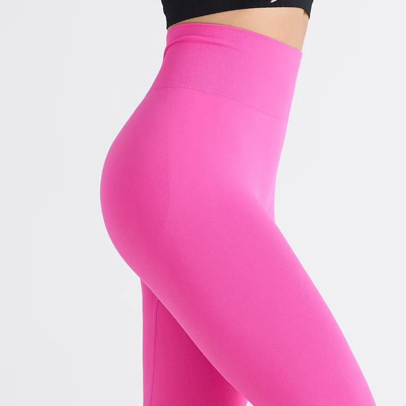 힙 리프팅 라인 압축이있는 스포츠 피트니스 요가 바지 여성용 러닝 운동 체육관 의류를위한 건식 원활한 꽉 맞는