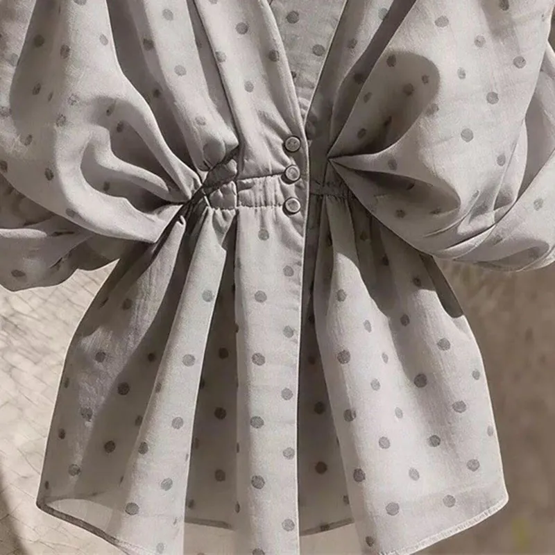 New 2026 Summer Grey Polka Dot Shirt French Style Bubble Sleeve Design Beautiful Blouse Fashionable Temperament Top Female 5