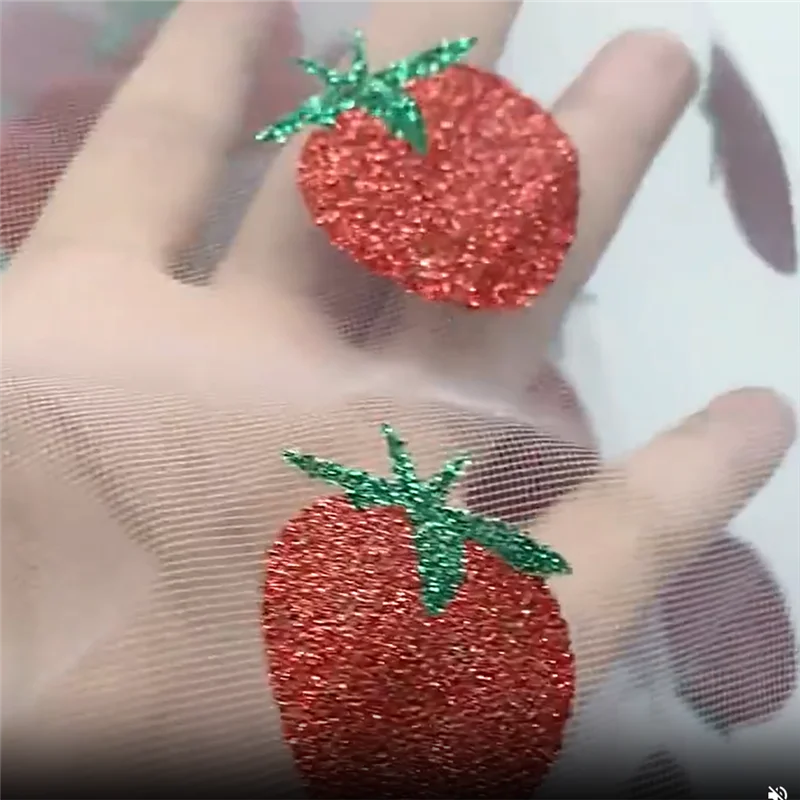 

Pastel Pink And White Color Party Supplies Strawberry Theme Mesh Table Runner for Baby Shower Or Birthday Party Decoration