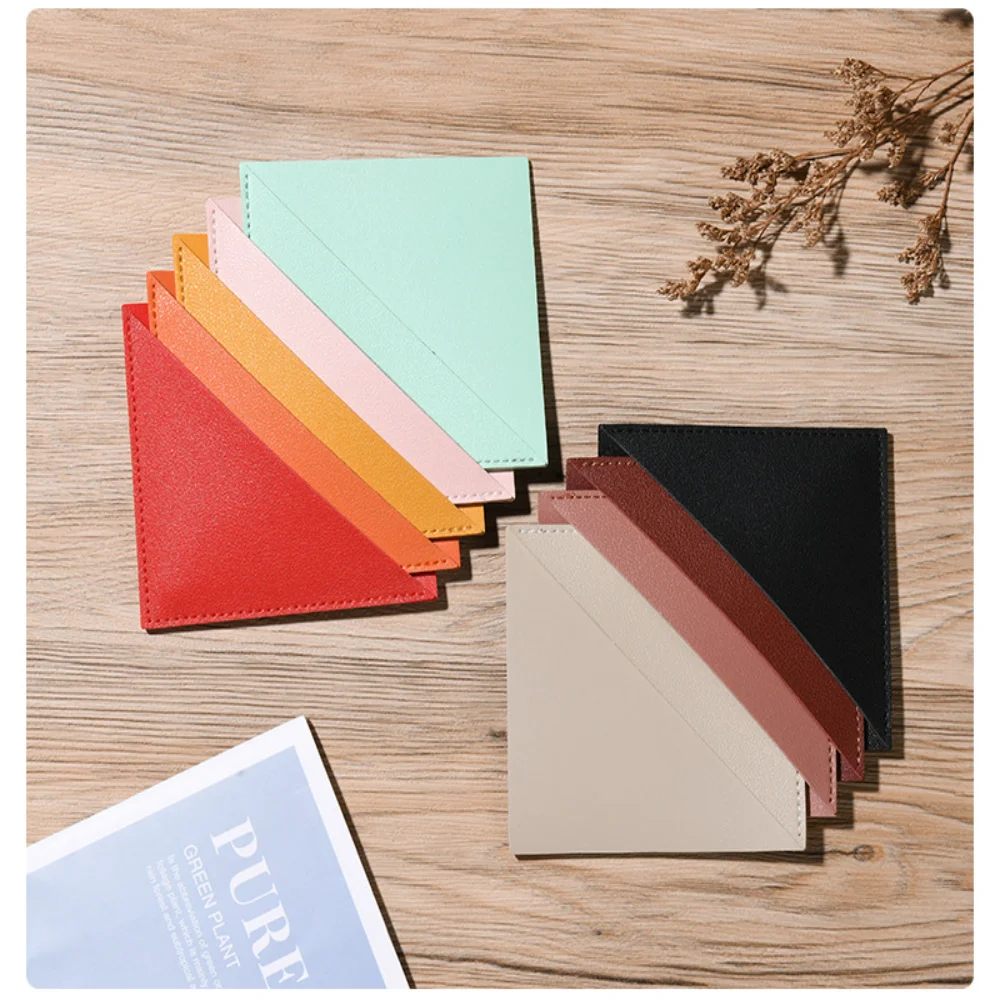 1pc Large Square Leather Bookmark Mini Portable Gift Heart-Shaped Bookmark Book Page Clip Book Corner Protective Cover