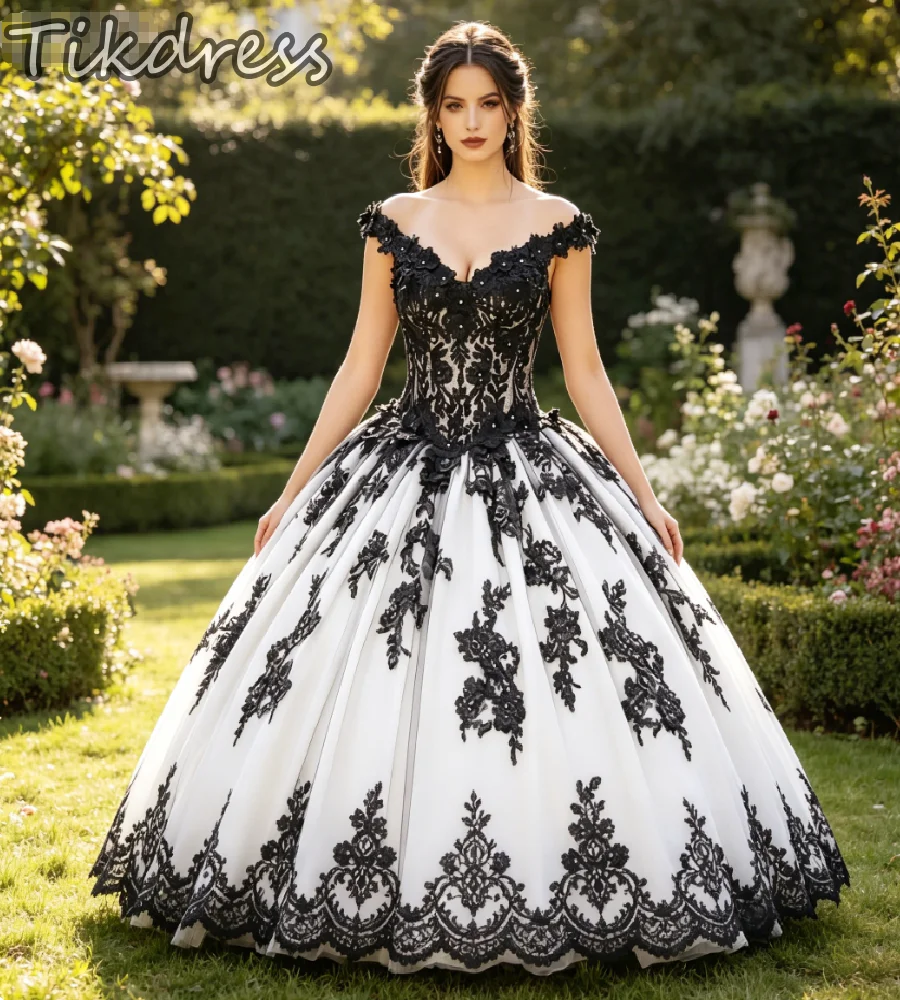 2026 Gothic Black White Wedding Dress Off Shoulder Ball Gown Lace Forset Alt Bridal Dresses Plus Size Corset Victorian Party