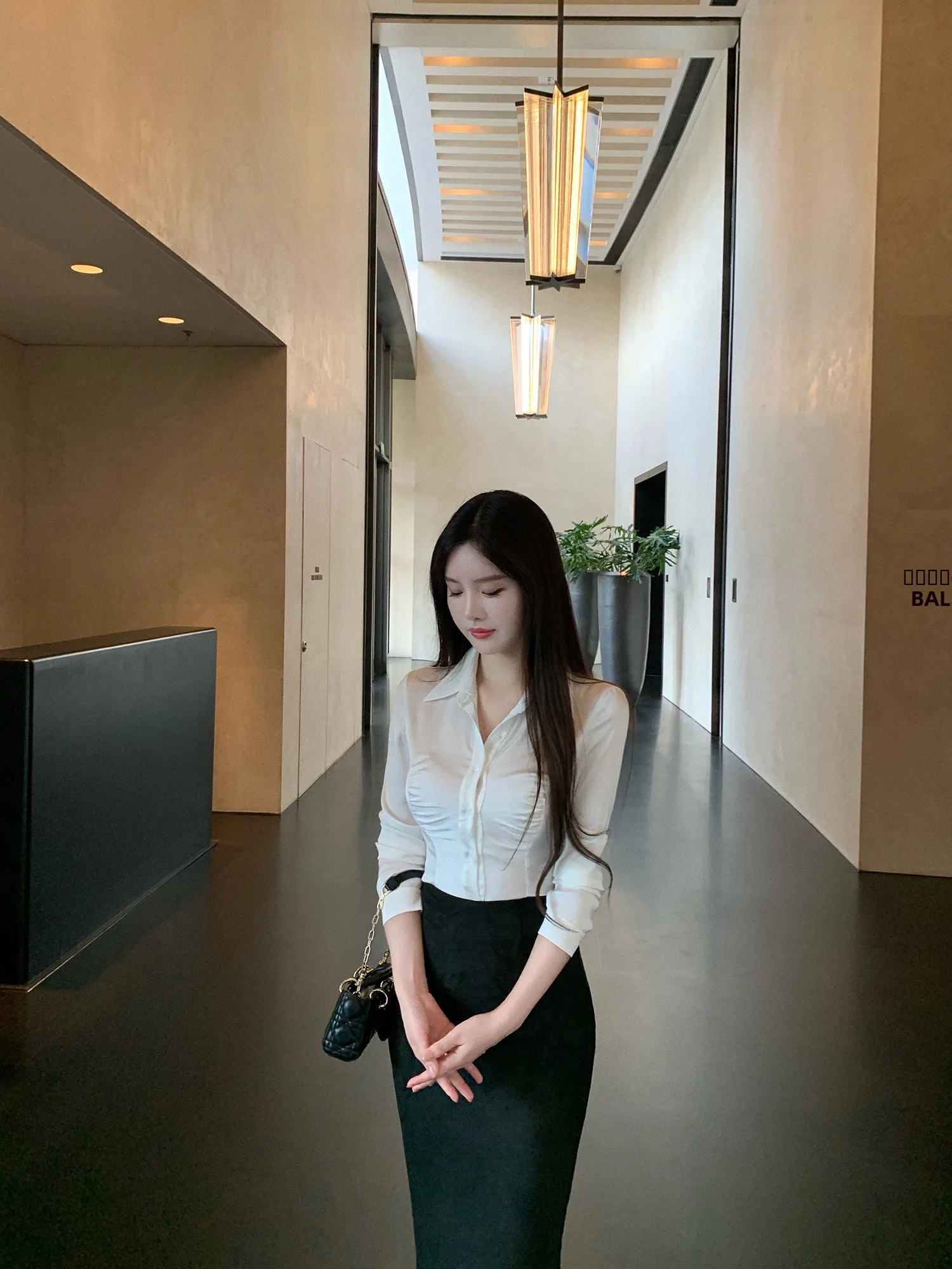 

Комплект Swan Luxury: рубашка и замшевая юбка для женщин, модный осенний рабочий костюм с высокой талией и пуговицами