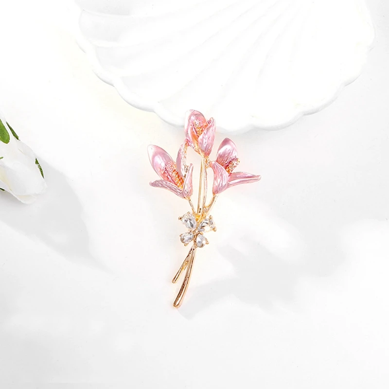 Enamel Lily Flower Women Brooches Retro Elegant Brooches Pink Flower Weddings Party Casual