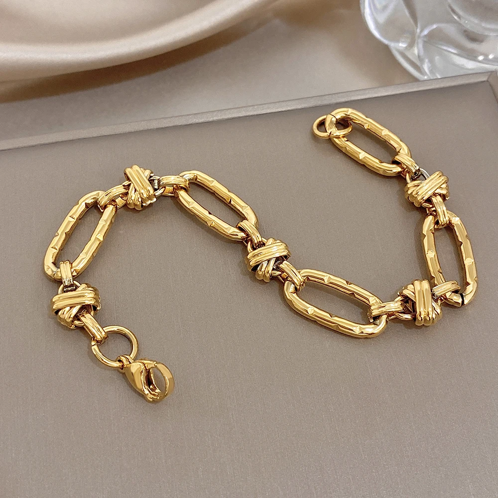 Freetry Creative Oval Knot Entwine Stainless Steel Bracelet for Women Exquisite Golden Waterproof Bangle Non Fade Jewelry Gift