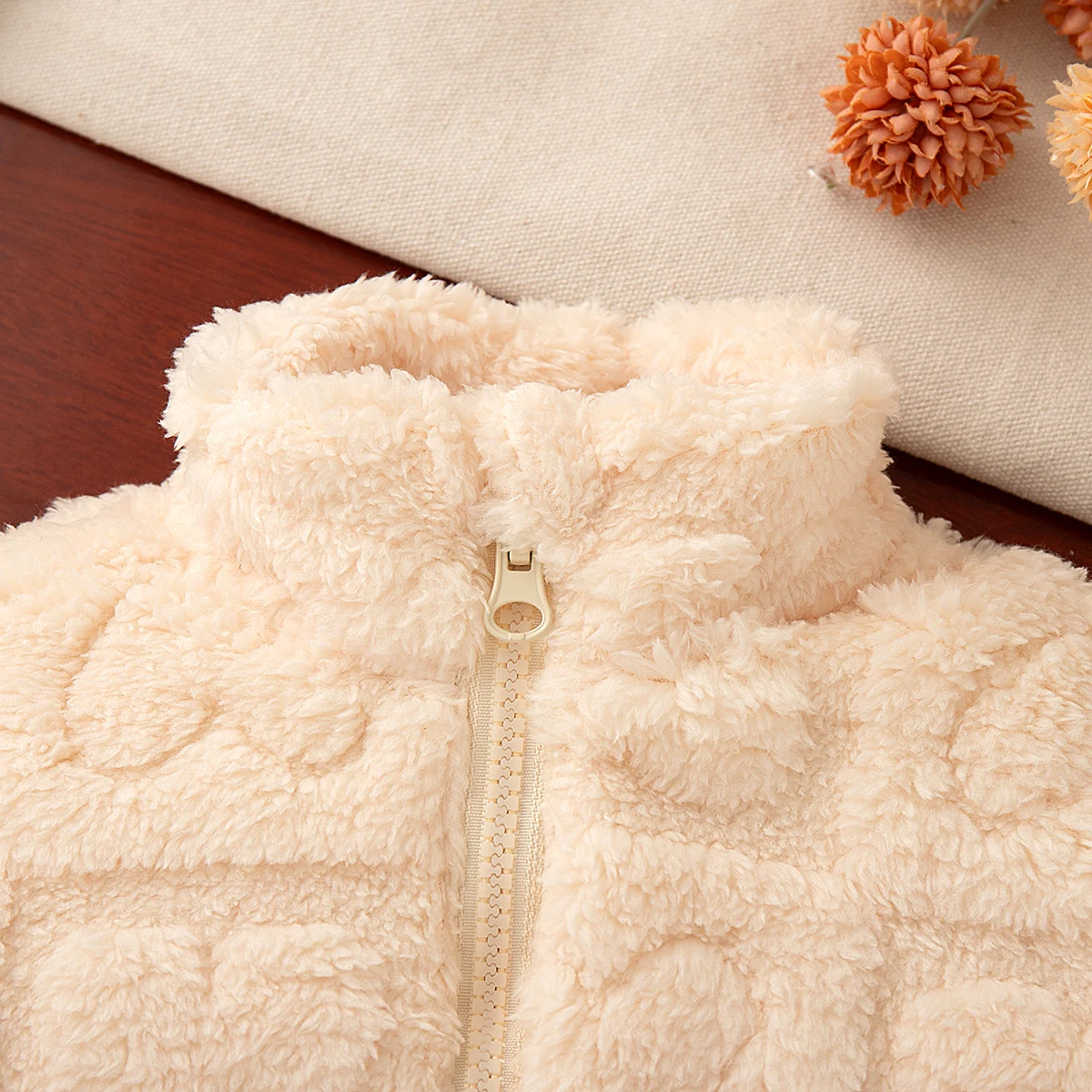 Baby Girl Winter Outerwear Solid Color Heart-Shaped Pattern Zipper Style Baby Girl Jackets Simple And Thick Warm Baby Coat 4