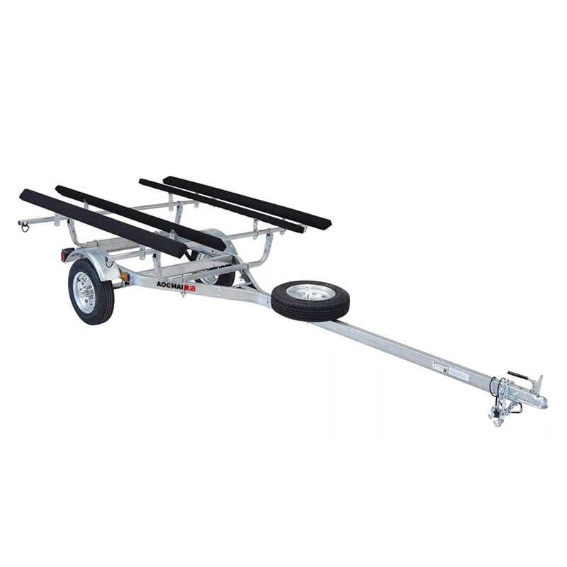 

Лодочный прицеп заводского производства с деревянными полосками, две лодки