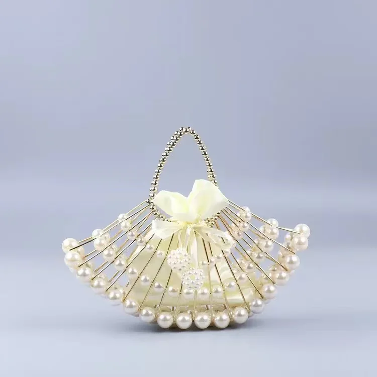 

Mini Handmade Elegant Square Banquet Bag Banquet Handbag Versatile Dress Diamond Set Bag Women's Bag Diagonal Backpack