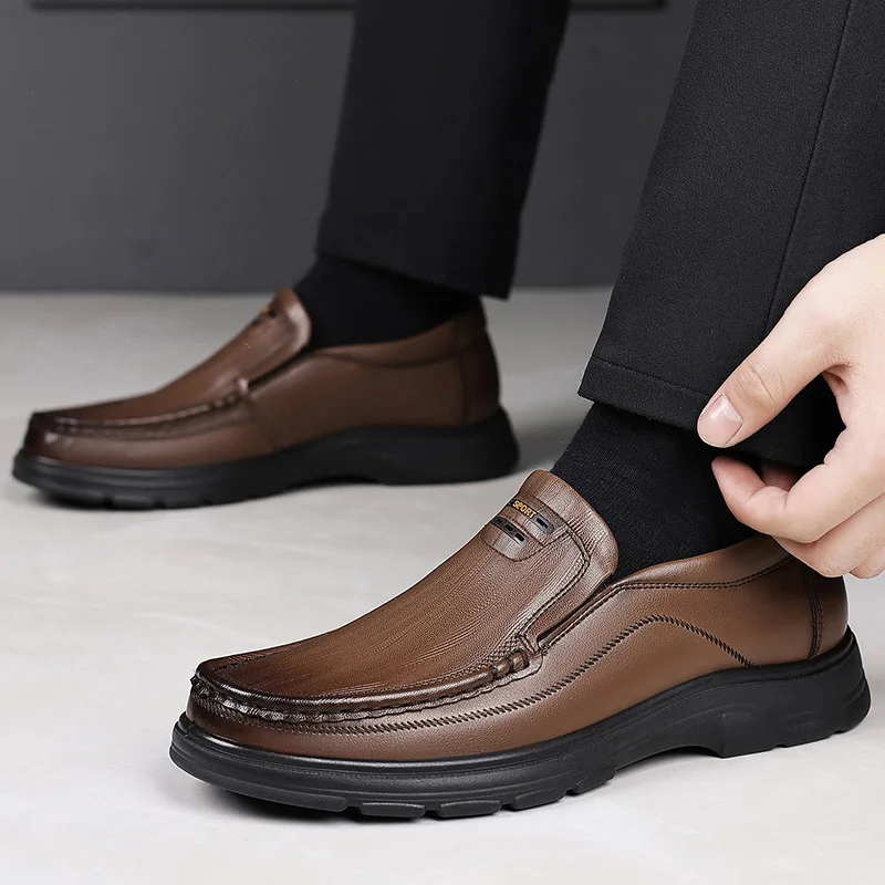 Comfortable All Match Breathable Men's Casual Shoes Leather 2026 Spring Fall Slip on Loafers Business for Father Office Work