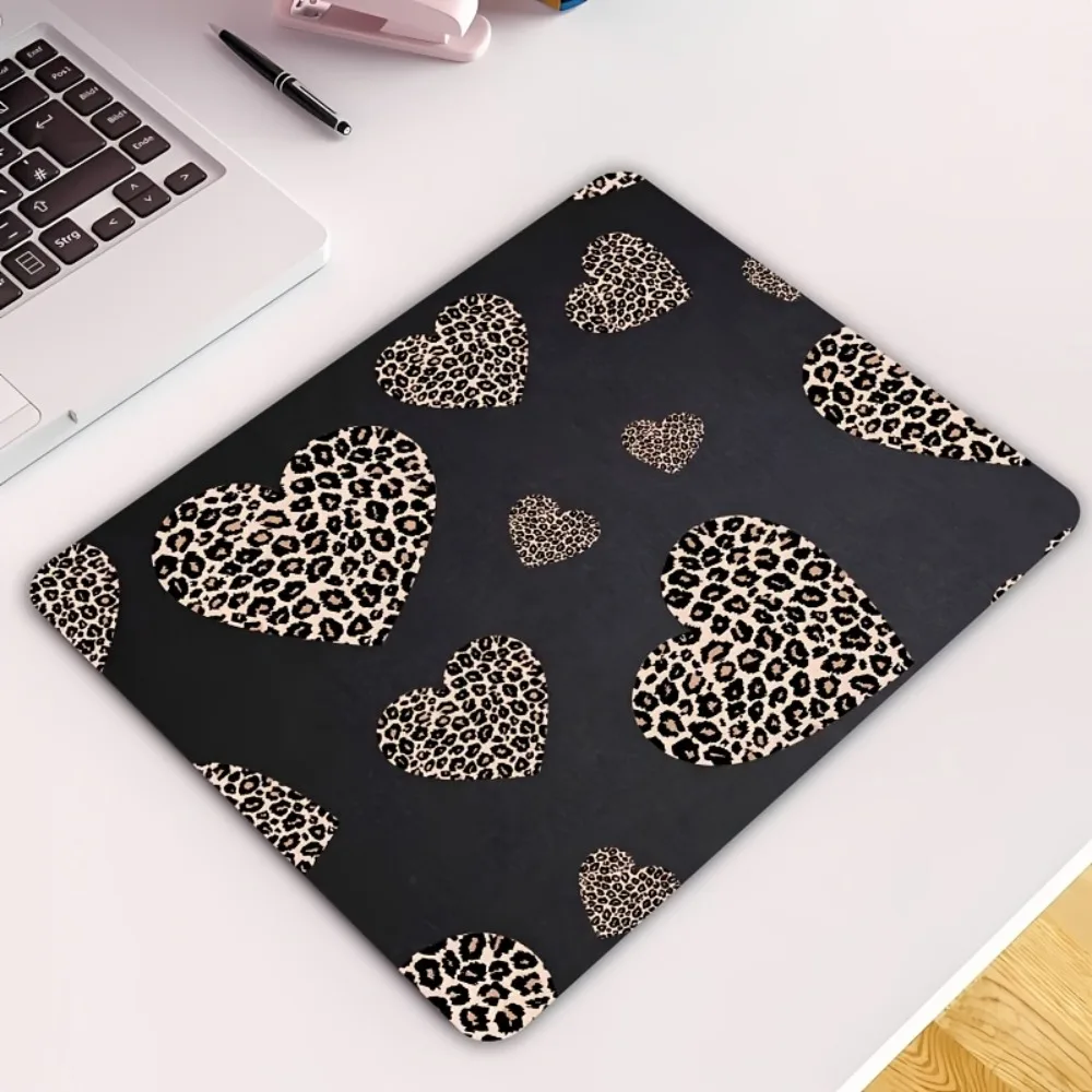 Leopard Heart Print Non-Slip Mouse Pad, Smooth Stylish Office Laptop Desktop Desk Mat