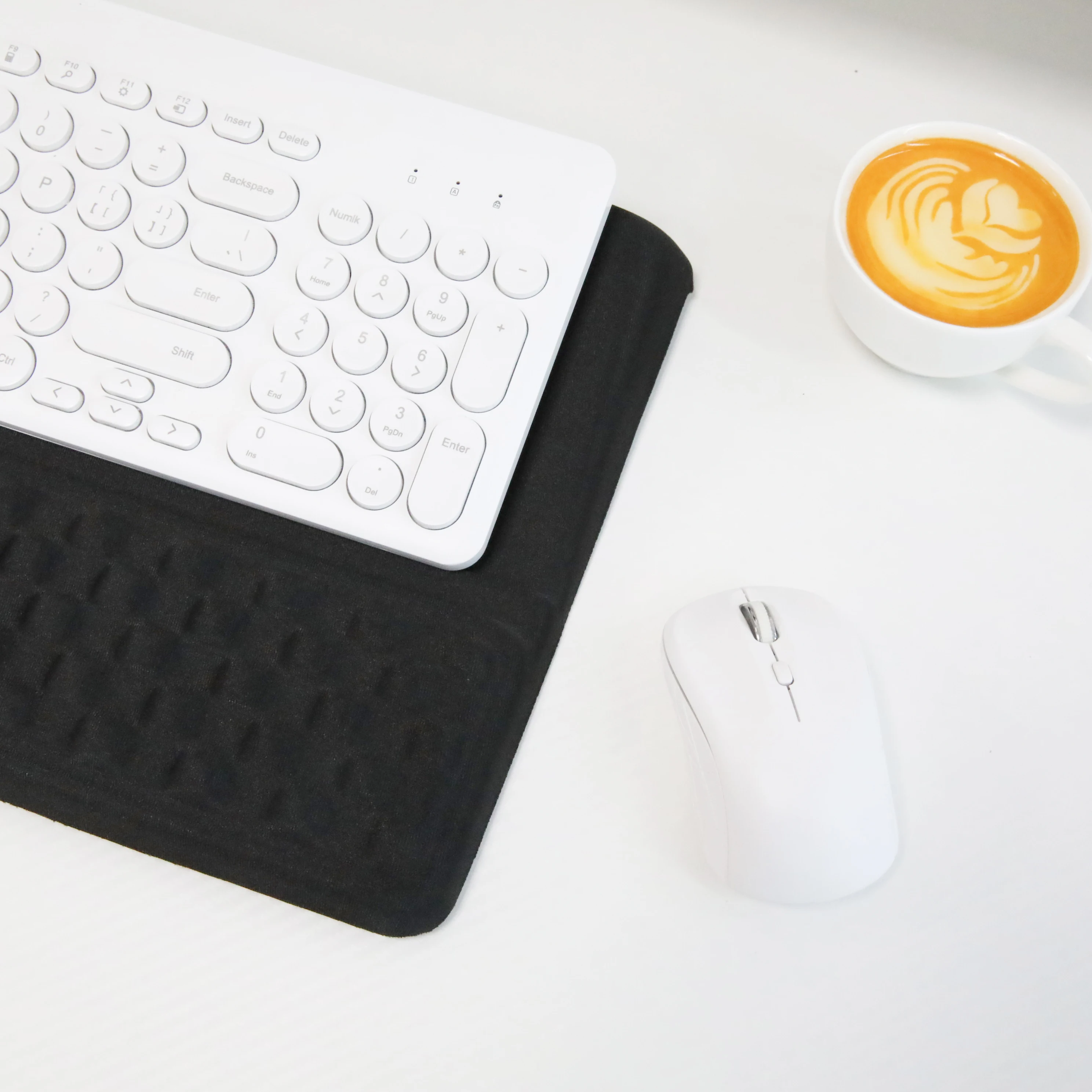 Black Keyboard-silicone non-slip MATS, food-grade non-toxic tasteless, high safety, durable, silicone antiskid, can wash reuse