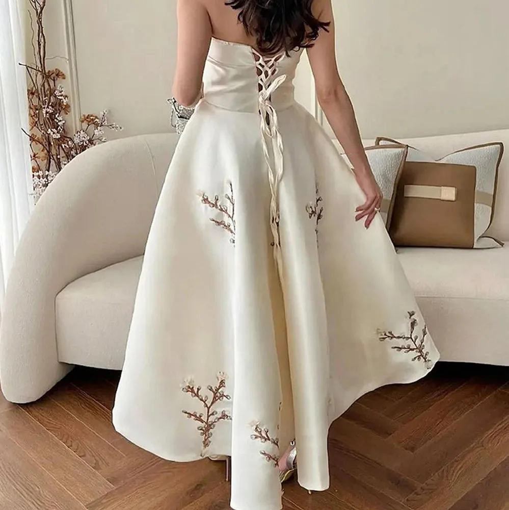 Temperament Appliques  Satin A-Line Evening Dress Delicate Floor Length Strapless Sleeveless Lace Up Back Saudi Arabia 2024