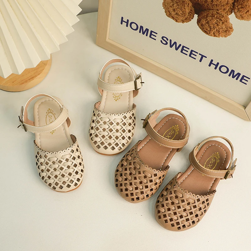 

Summer Children Sandals Hollow Out Closed Toe Girls Shoes Soft Sole Breathable Princess Beach Sandals Kids Flat Roman Shoes