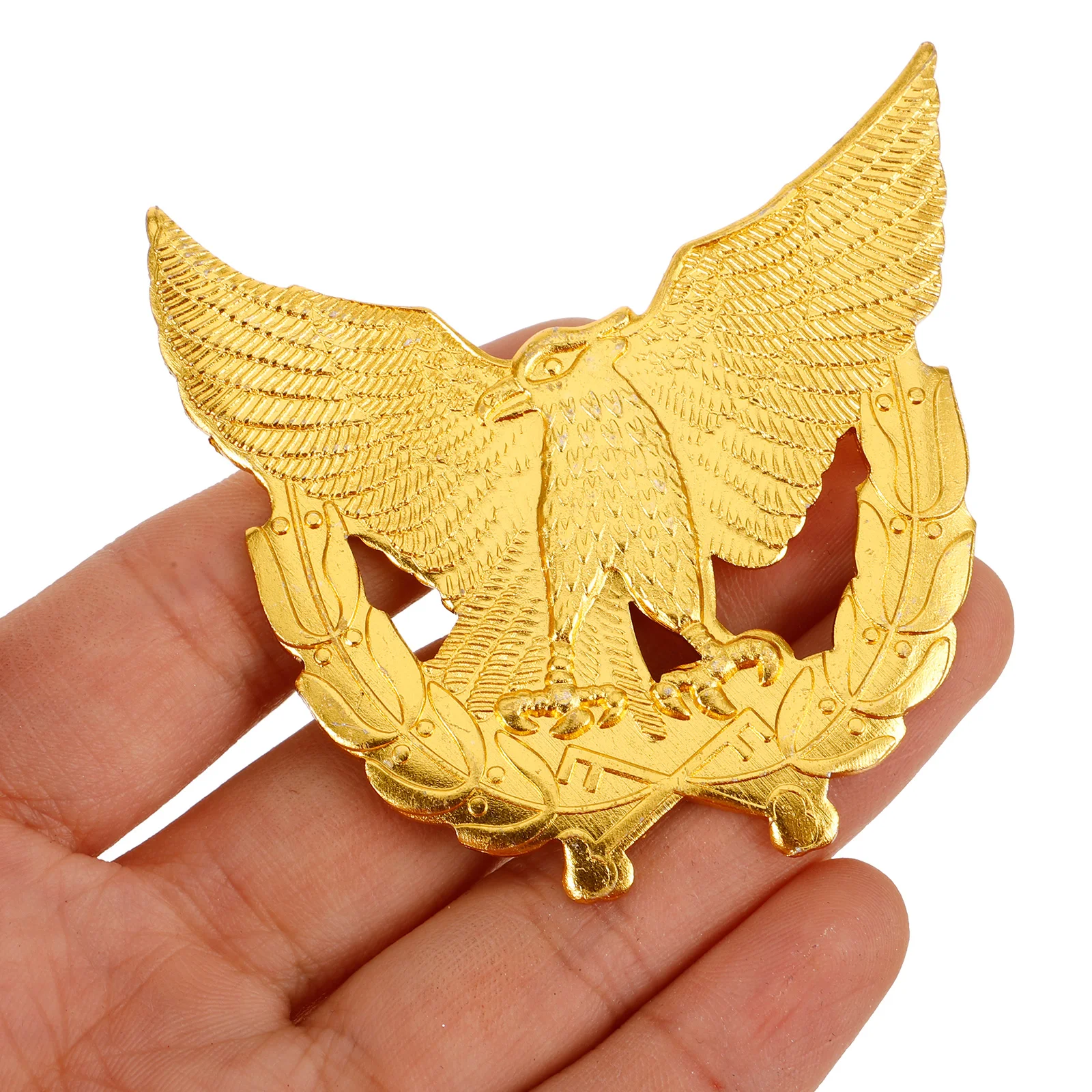 

Metal Hat Badge Eagle Lapel Pin Golden Badges Pins Clothes Accessories Zinc Alloy Craftsmanship Uniform Brooch Security Style