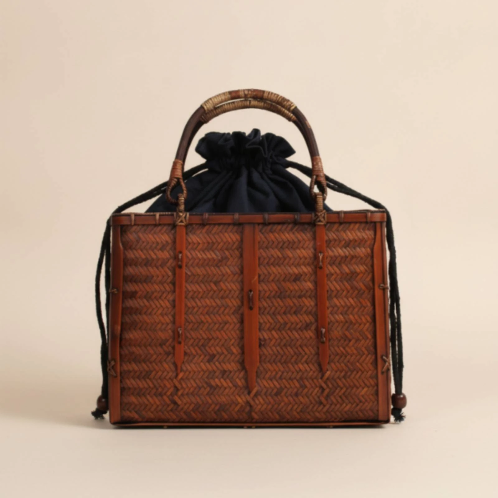 Bamboo Carry Box Handmade Woven Handbag with Handle Bamboo Handbag Sturdy Bag Versatile for Tea Storage, Gift Presentation