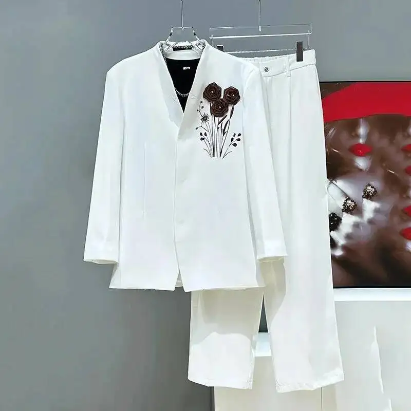 Niche Design Men's Sets Three Dimensional Rose Embroidered Decoration Men Suit Coat Casual Trousers Male Two-piece XDW4