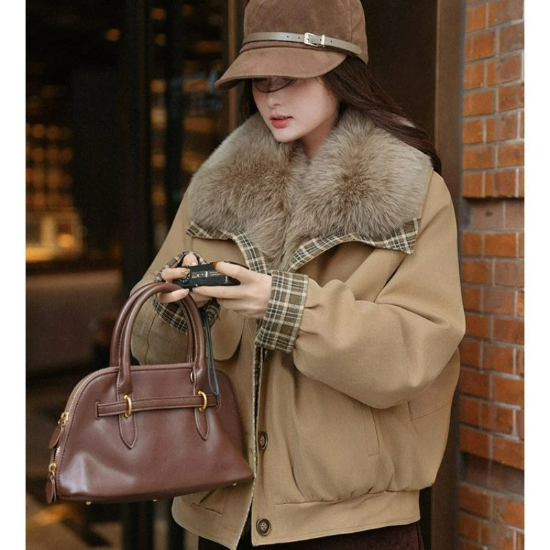 

New Style Fashion Women Fur Coats 2026 Autumn/winter with A Large Collar Down Lining Retro Check Pattern Loose Warm Short Jacket
