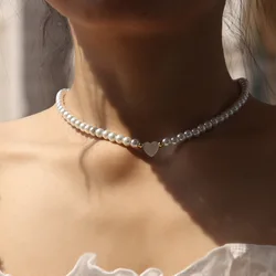 Collana con ciondolo a forma di cuore bianco perla Collana con conchiglia per donna e uomo Collegamento con ciondoli Gioielli classici con clavicola 2024