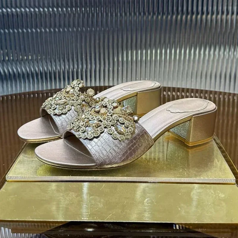 Scarpe da sposa per feste in rete di perle con strass Sandali con tacco alto moda donna Décolleté con punta a punta Sandali con tacco sottile estivo