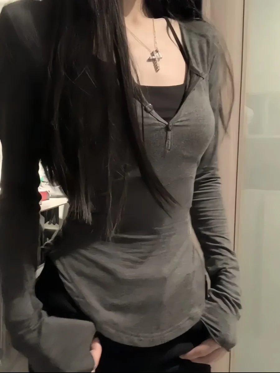 Długi, wyszczuplający top z dekoltem w serek, imitujący dwuczęściowy strój, dla kobiet plus size, modny, koreański, elegancki, idealny na lato i do pracy.