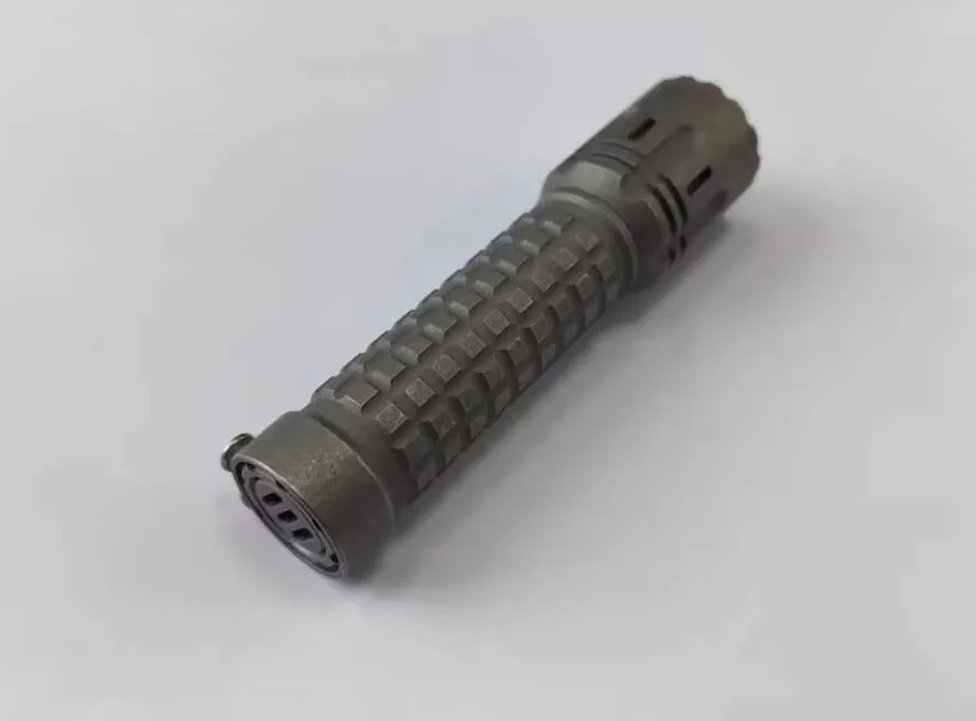 1 Piece Stonewashed Titanium Alloy 3 Eyes  Flashlight no Clip