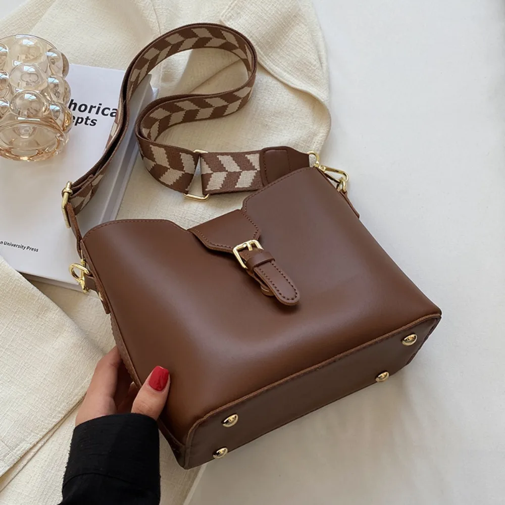 

New Adjustable Shoulder Strap Crossbody Bag Zipper Closure PU Leather Armpit Bag Shoulder Bag Women