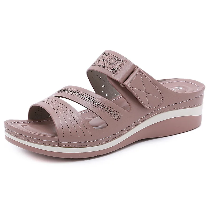 Summer leather soft-soled beach women's slippers lightweight and comfortable mid-heel wedges non-slip open-toe women's sandals