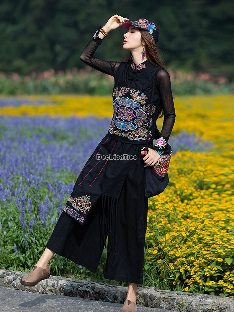 سراويل نسائية مطرزة من القطن والكتان على الطراز الصيني لعام 2025 سراويل نسائية فضفاضة بخصر مطاطي غير منتظمة سراويل واسعة الساق