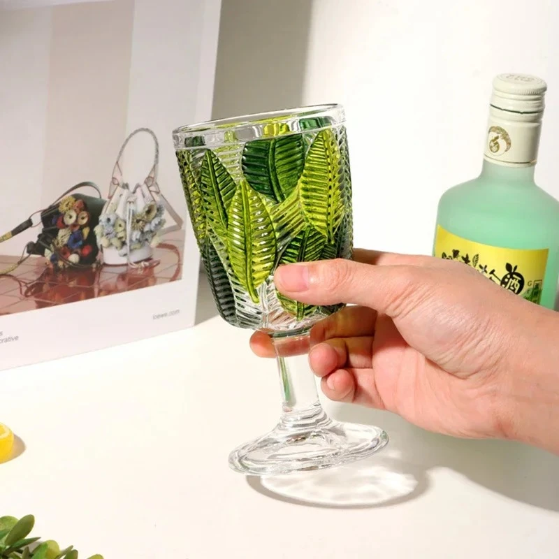 

Relief Leaf Glass Cup Red Wine Glass Juice Cup Cocktail Glasses 295ml Hand Painted High Footed Cup Household Glass Wine Set