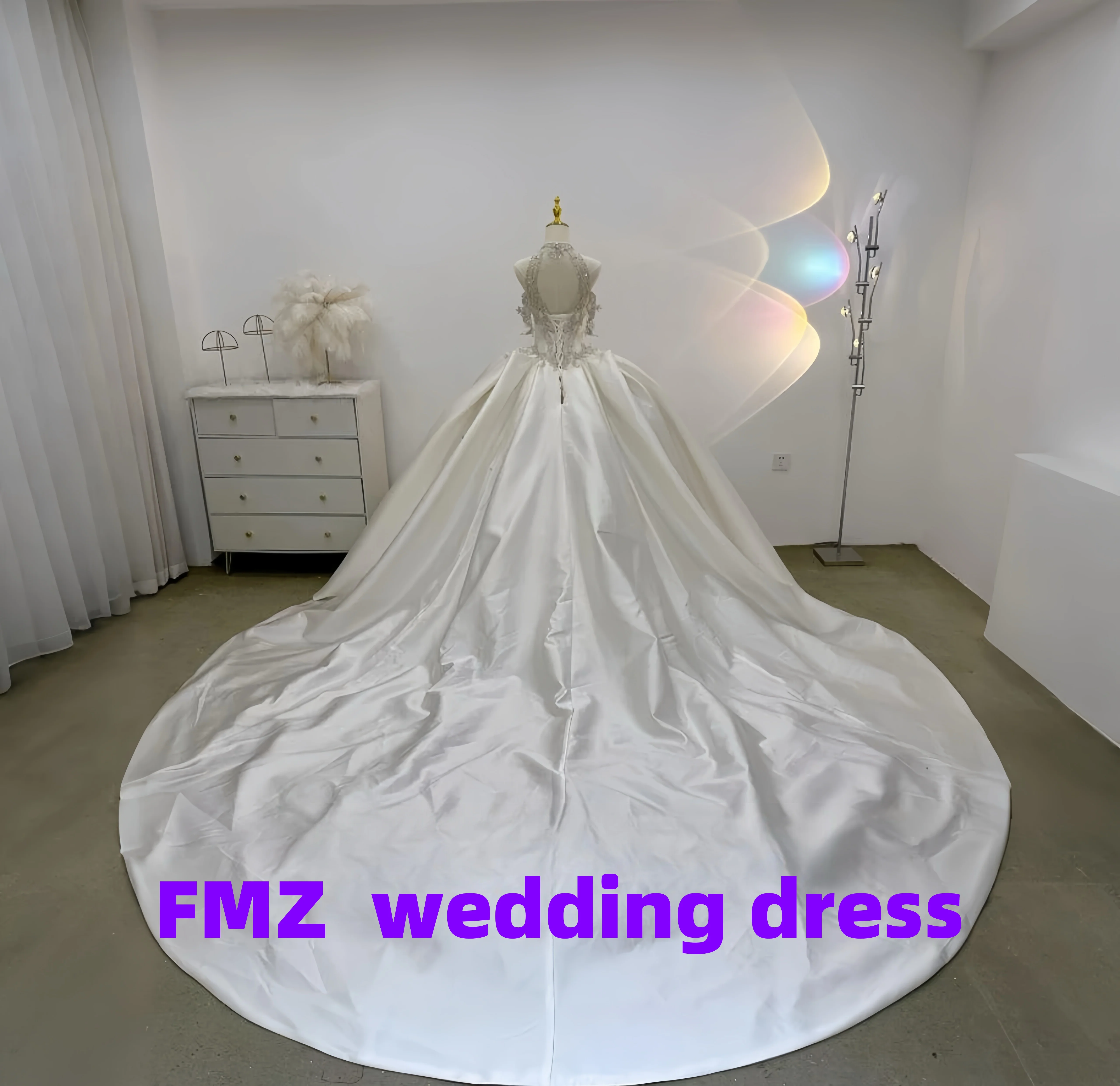 Abito da ballo senza maniche con collo alto personalizzato in rilievo di lusso amanda novias abiti da sposa abito da sposa amanda novias