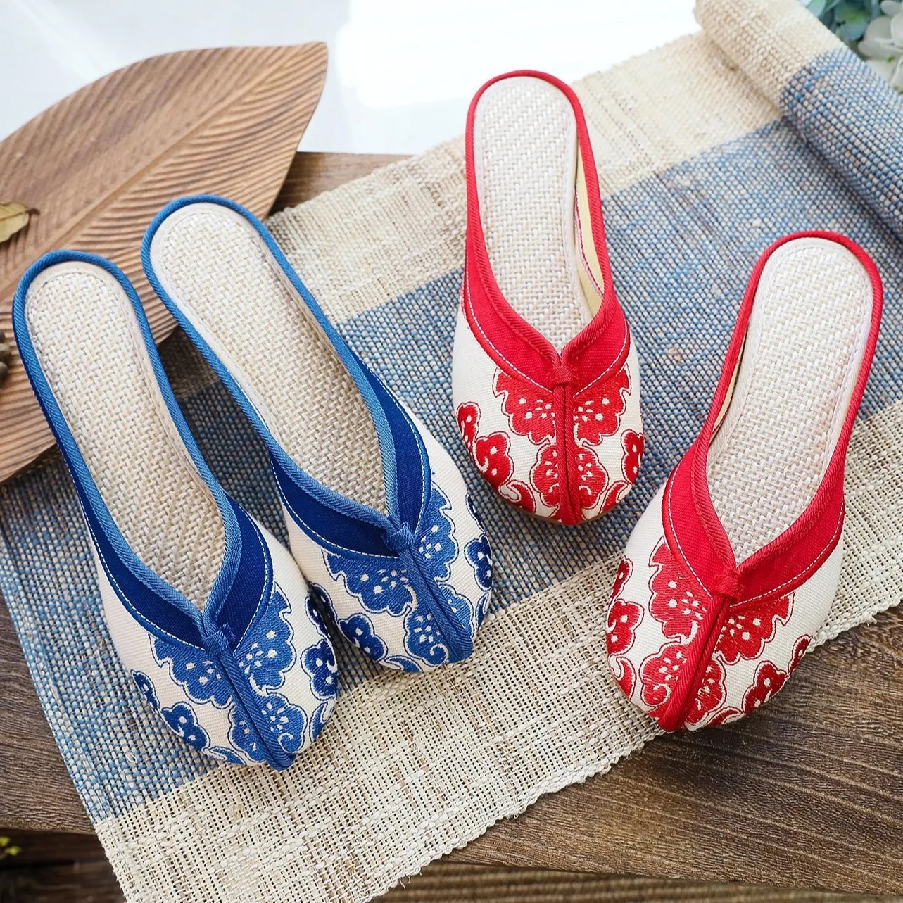 Size 35-42 Blue And White Porcelain Vintage Embroidered Cloth Shoes Summer Flats Shoes For Women