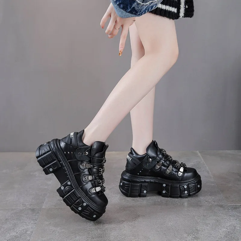 

2025 New Black Platform Foreign Trade Women's Heavy Metal Personality Goth Sneakers Punk Boots 8cm Men