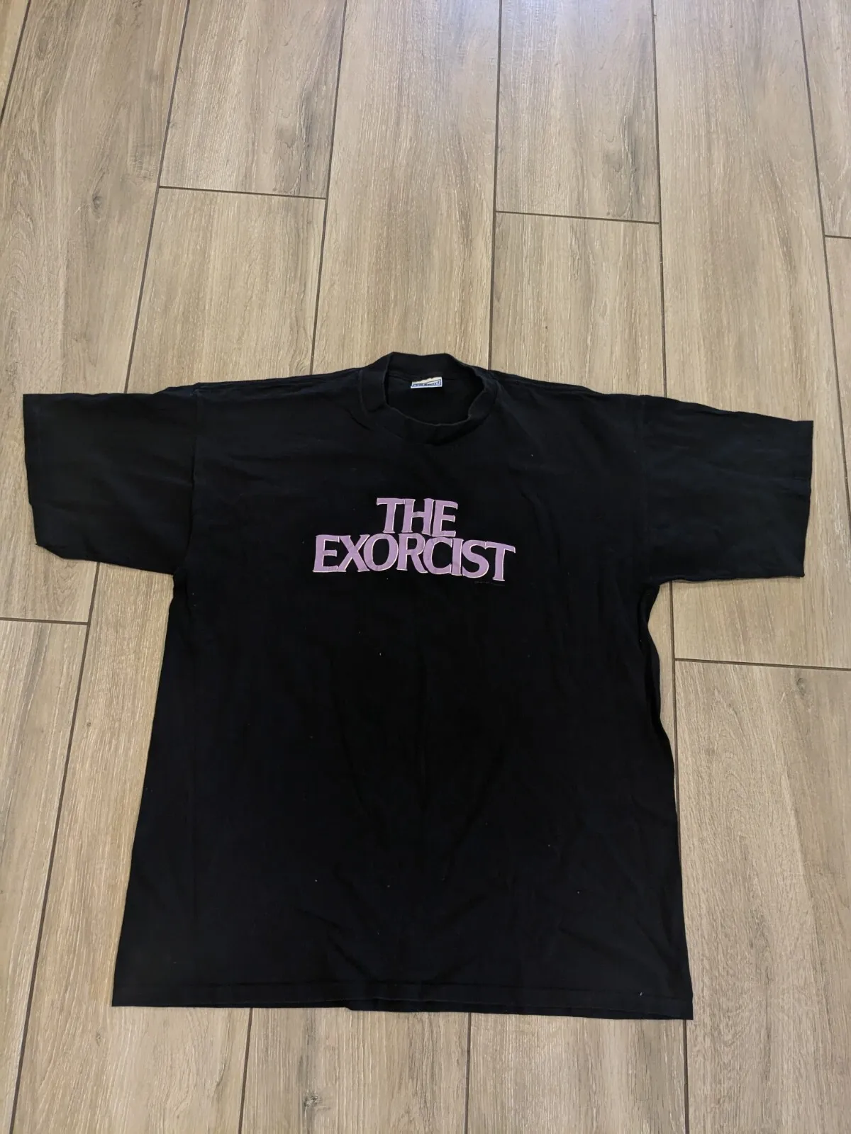Camiseta promocional de la película The Exorcist que brilla en la oscuridad, talla XL para hombre, camiseta de terror de los años 90, talla 48