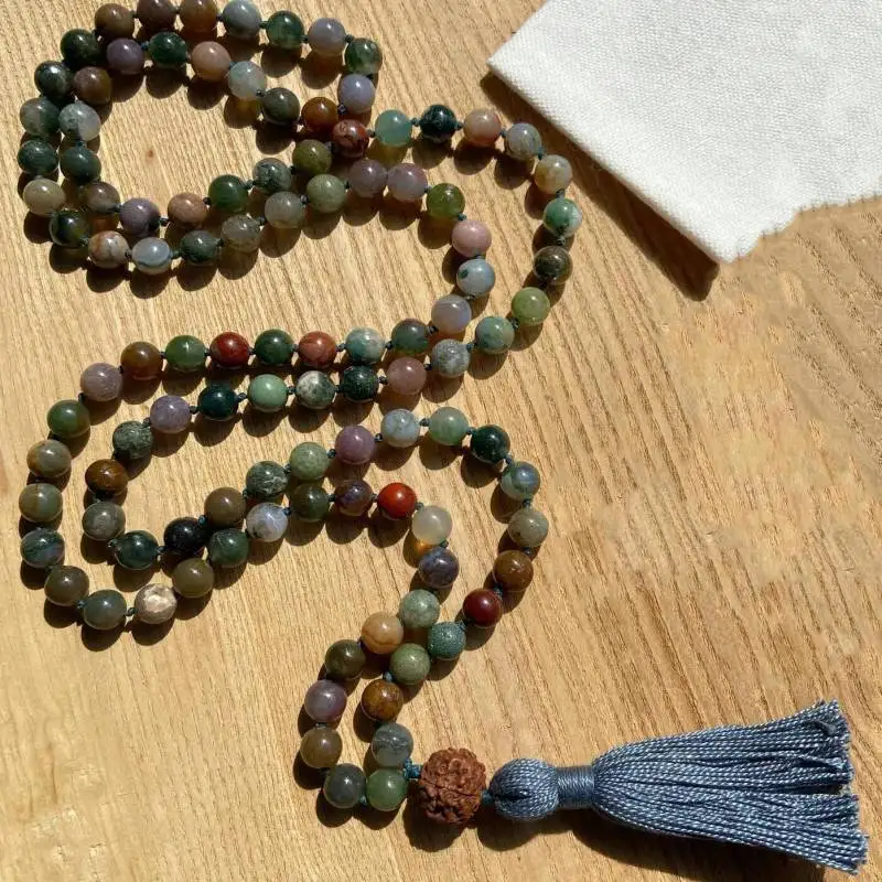 

Натуральное индийское агатовое ожерелье-мала из смешанных камней, 108 бусин, с подвеской Рудракша и синим кисточком, целебное хрустальное украшение
