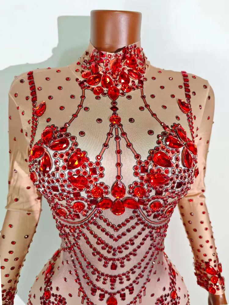 Lo stile nero è fuori magazzino, mentre lo stile rosso è in stock