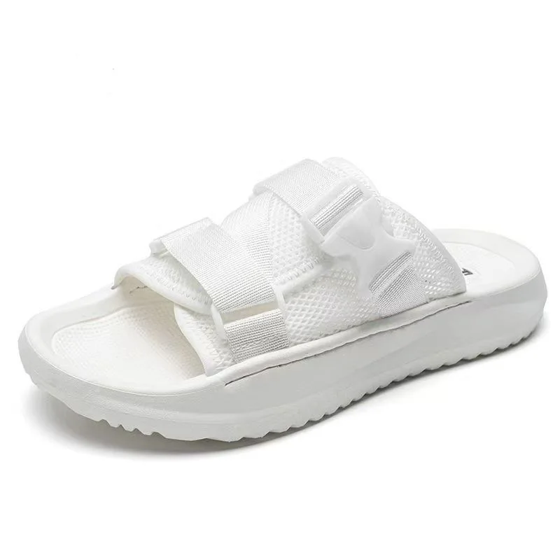 

2023 летние новые сетчатые тапочки для мужчин, модная повседневная пляжная обувь на мягкой подошве, мужская однотонная верхняя одежда, мужские шлепанцы
